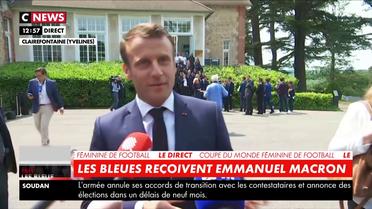 Les Bleues reçoivent Emmanuel Macron à Clairefontaine juste avant le début du Mondial de football